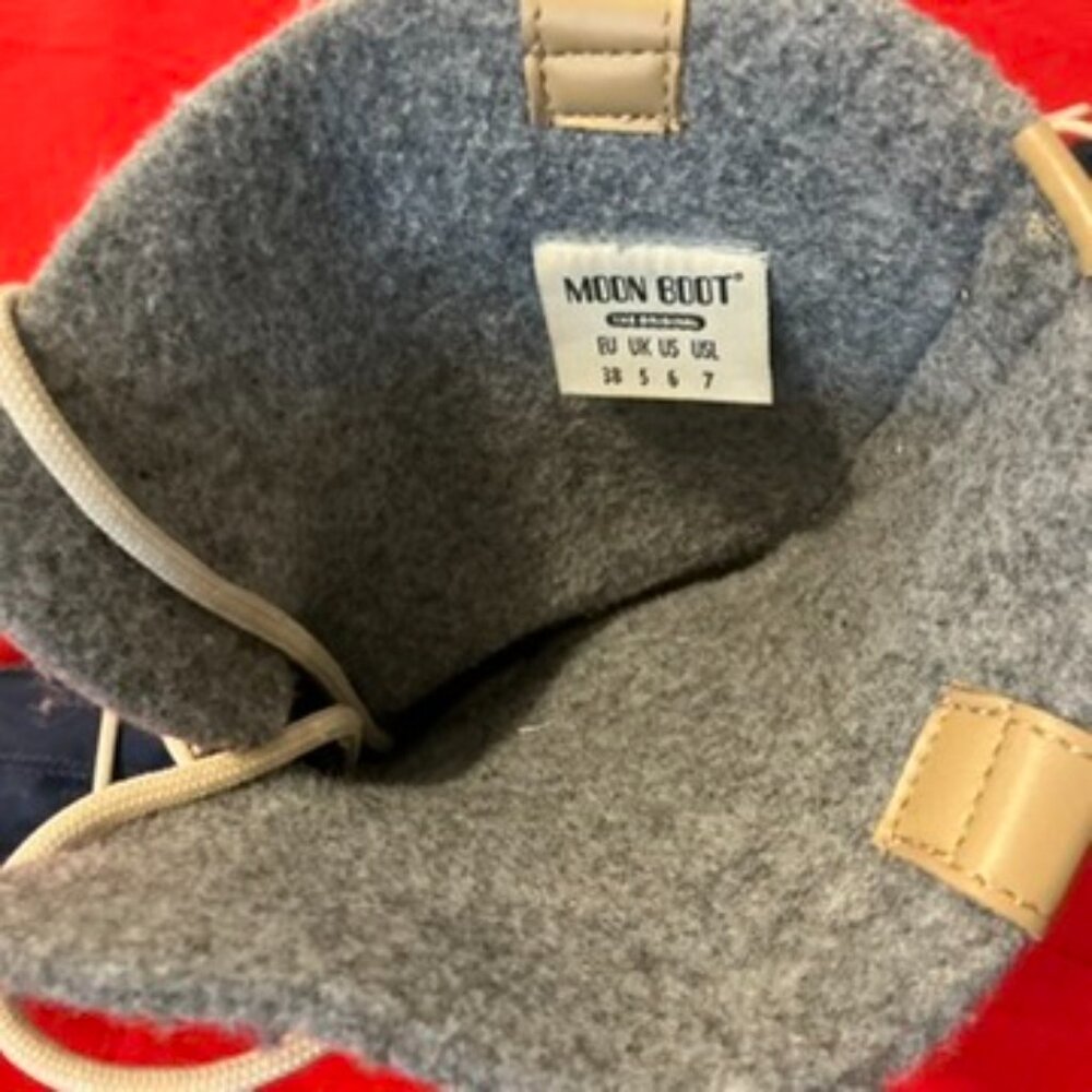Moon Boots - image 3